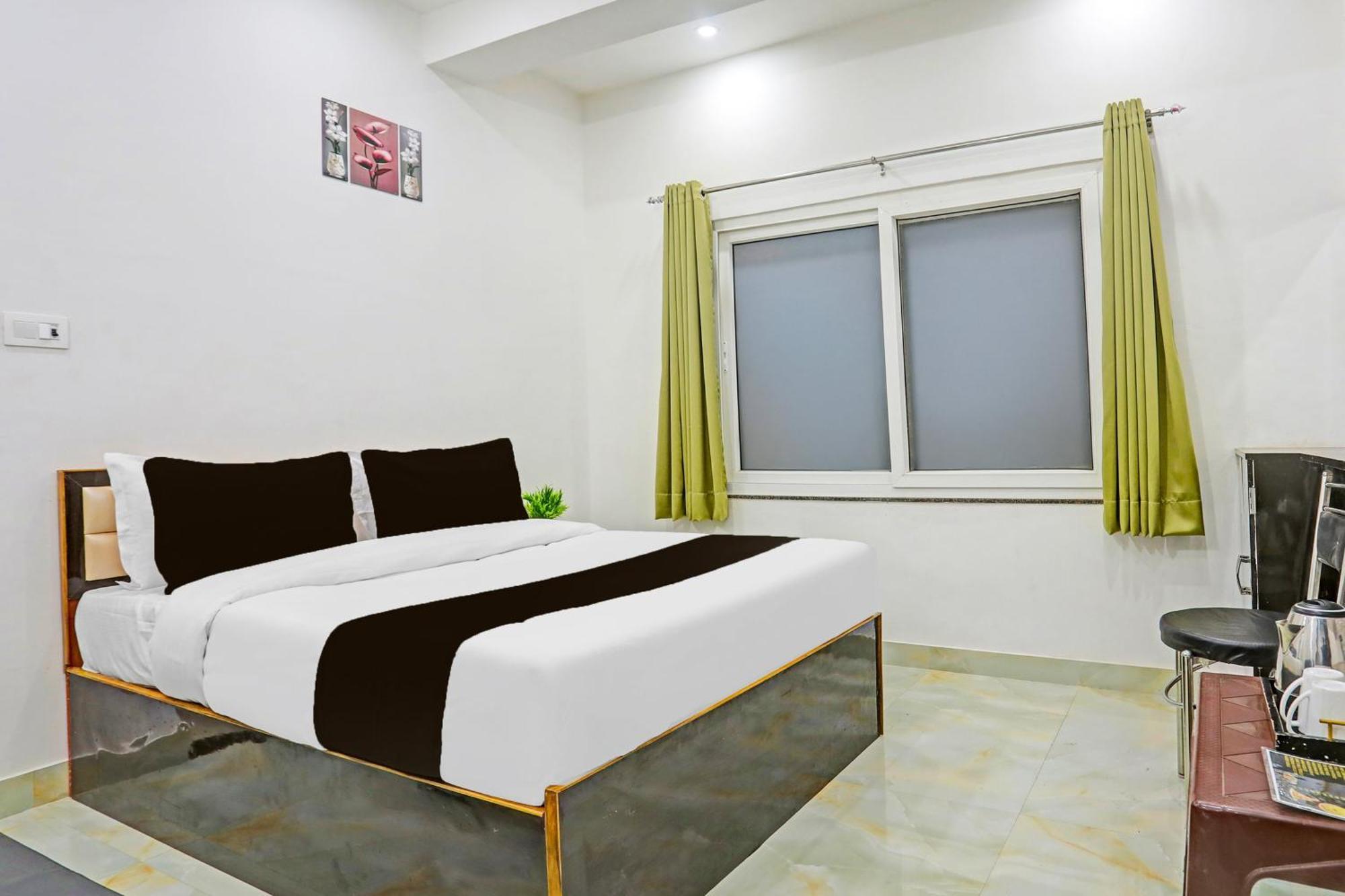 Hotel O The Maruti Paying Guest House Varanasi Exterior photo
